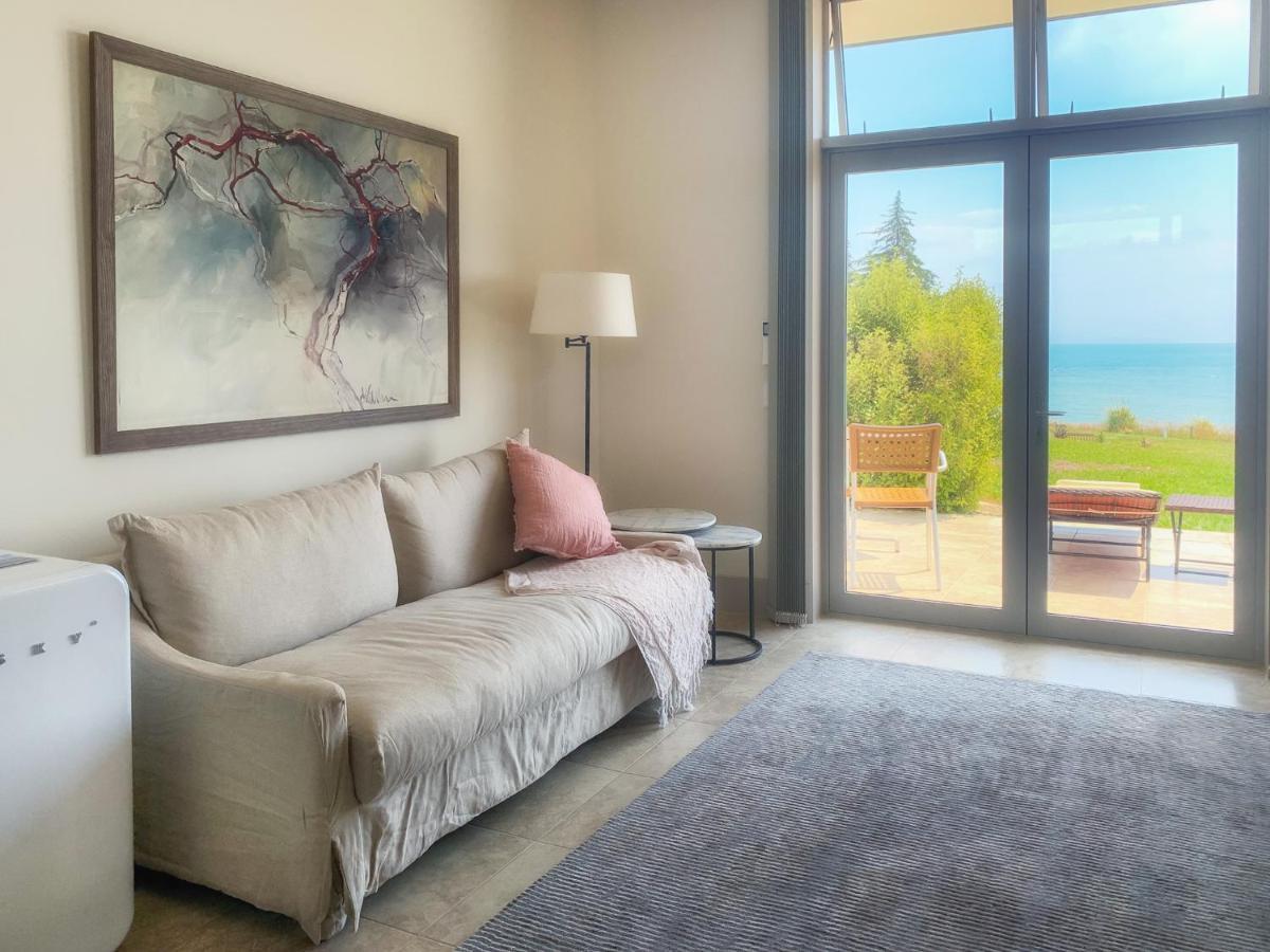The Waters Villa Motueka Bagian luar foto